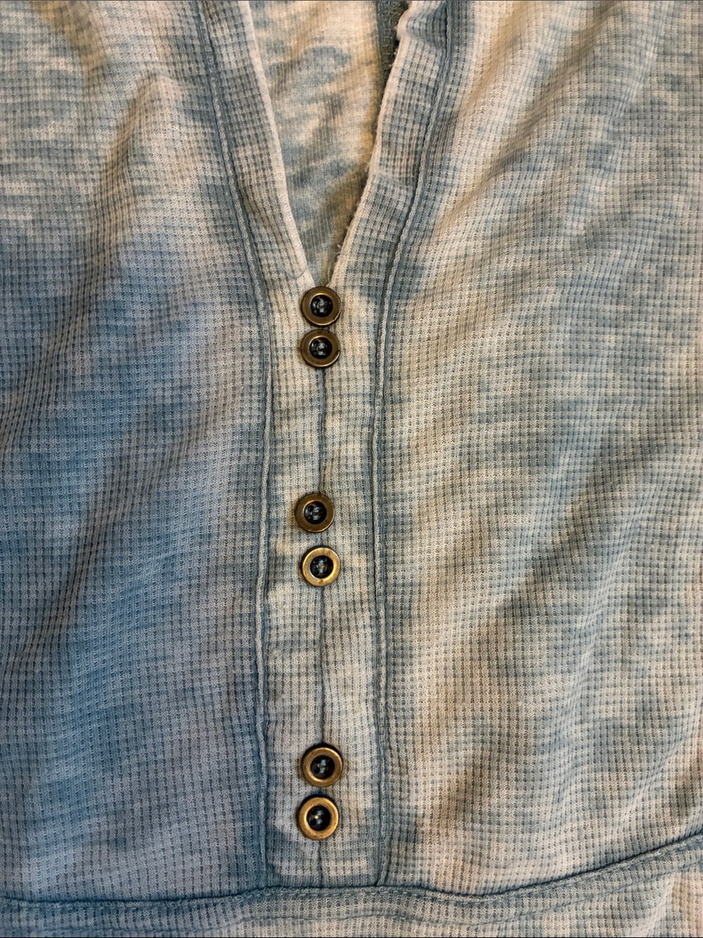Jane and Delancey Distressed Pale Blue Henley-Style Tunic Top, size XL - Picture 11 of 13